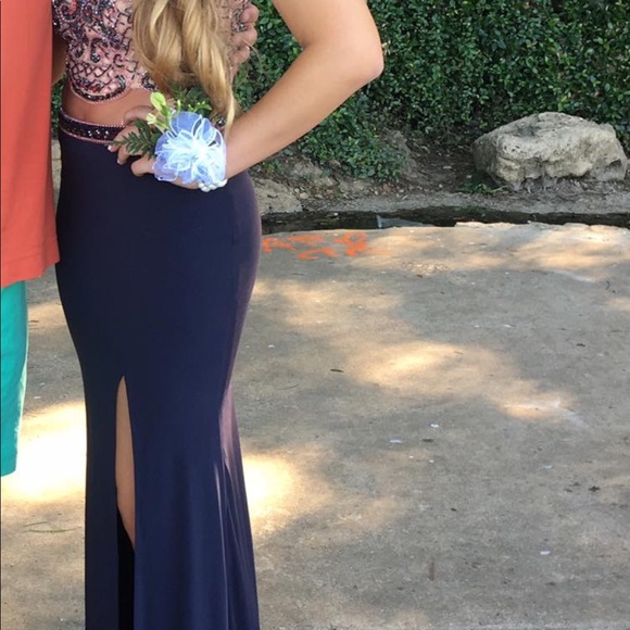 PROM DRESS - Picture 4 of 5